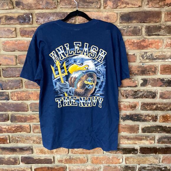 NWOT Gildan Unleash The Navy Short Sleeve Graphic T-Shirt Men's Size Medium - Picture 4 of 5